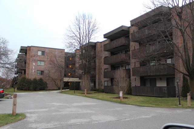 917 Vose Dr. #403, Gurnee, IL 60031
