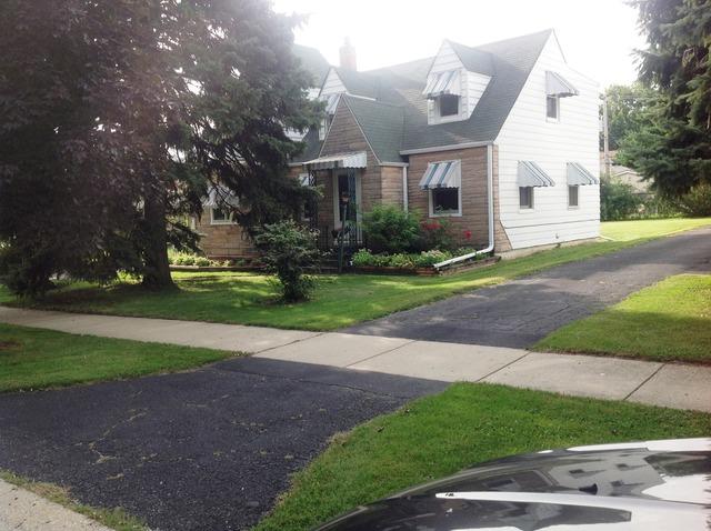 127 Village Dr., Northlake, IL 60164