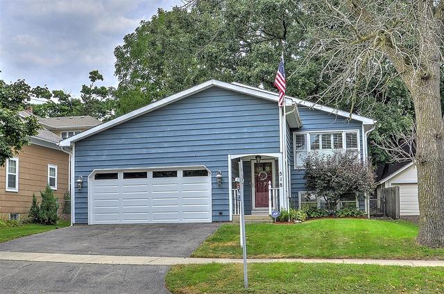518 S 5th Ave., St. Charles, IL 60174