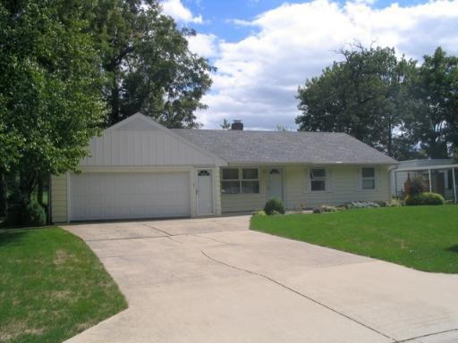 125 Tilton Park Dr., Dekalb, IL 60115