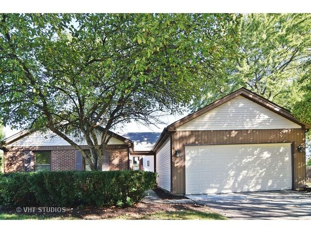 2220 Kensington Dr., Schaumburg, IL 60194