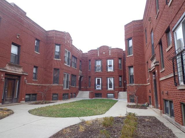3710 W Wrightwood Ave. #2D, Chicago, IL 60647