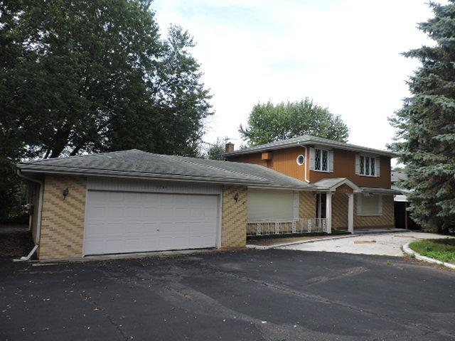1208 S Cook St., Barrington, IL 60010