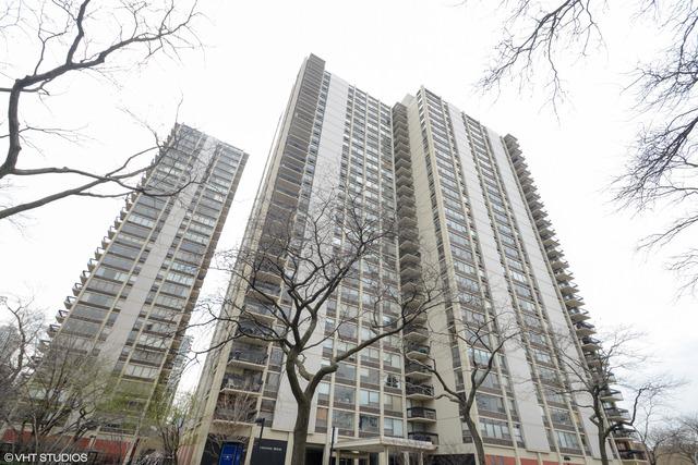 1360 N Sandburg Ter. #1002, Chicago, IL 60610