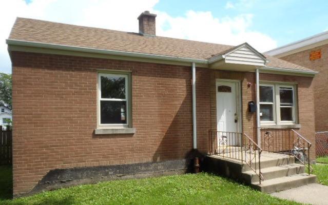 2033 S 15th Ave., Broadview, IL 60155