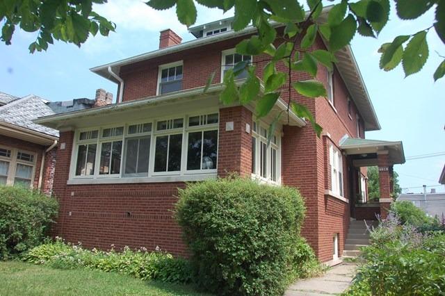 4919 N Central Park Ave., Chicago, IL 60625