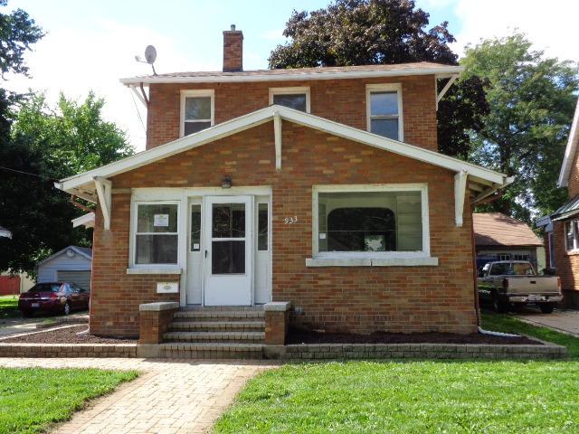 933 Lafayette St., Aurora, IL 60505