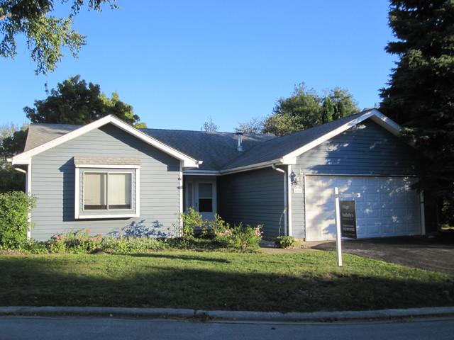 2757 Greenfield Dr., Lisle, IL 60532