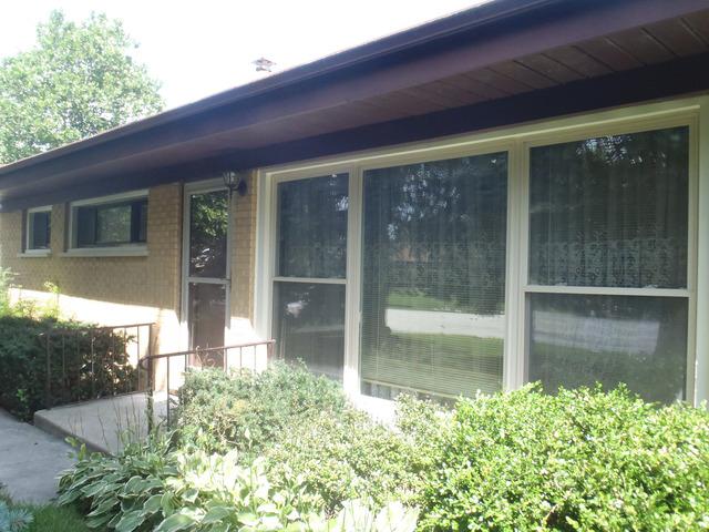 2300 Theda Ln., Rolling Meadows, IL 60008