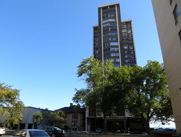 6325 N Sheridan Rd. #1201, Chicago, IL 60660