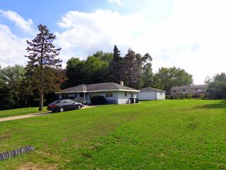 2113 Fairfield Rd., Lindenhurst, IL 60046