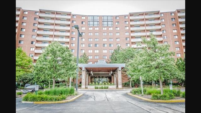 21 Kristin Dr. #326, Schaumburg, IL 60195