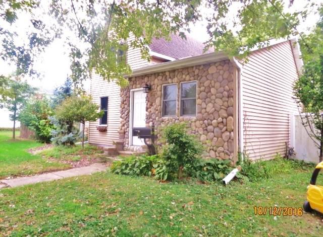 42 N Mason Ave., Amboy, IL 61310