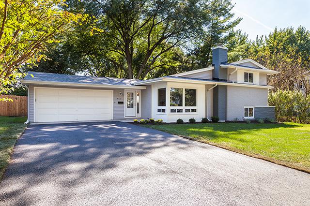 444 Buckeye Dr., Naperville, IL 60540
