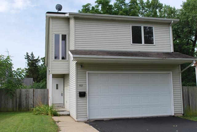 985 Mountain St., Aurora, IL 60505
