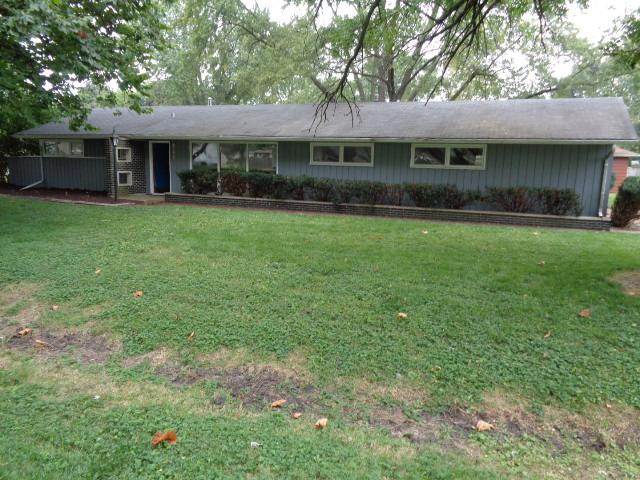 521 Rockwell Rd., Aurora, IL 60506