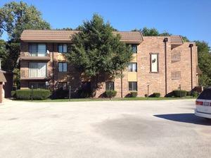 550 Michigan City Rd. #2E, Calumet City, IL 60409
