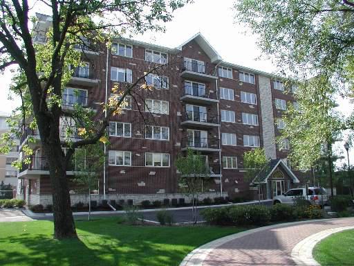 8010 Riverwalk Dr. #3D, Lyons, IL 60534