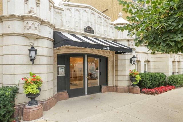 4240 N Clarendon Ave. #202N, Chicago, IL 60613