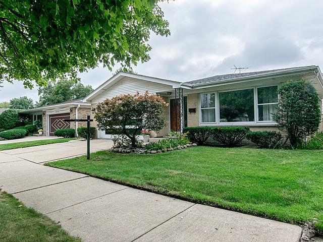 6906 N Waukesha Ave., Chicago, IL 60646