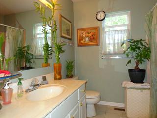 3708 Geneva Pl., McHenry, IL 60050