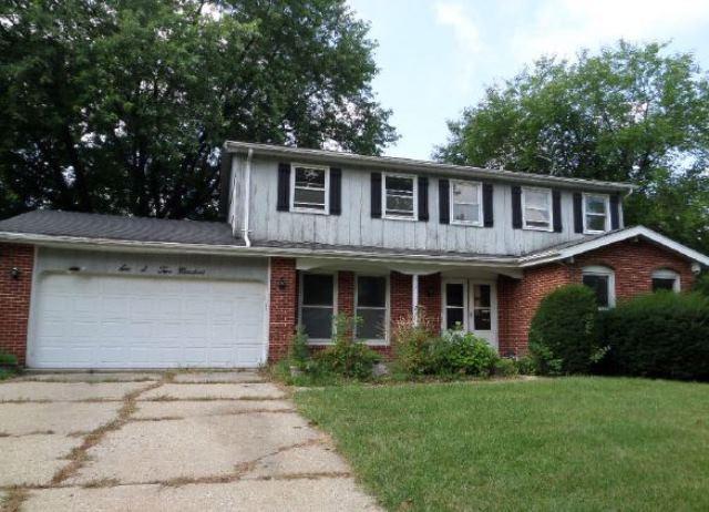 6S200 Mariwood Ct., Naperville, IL 60540