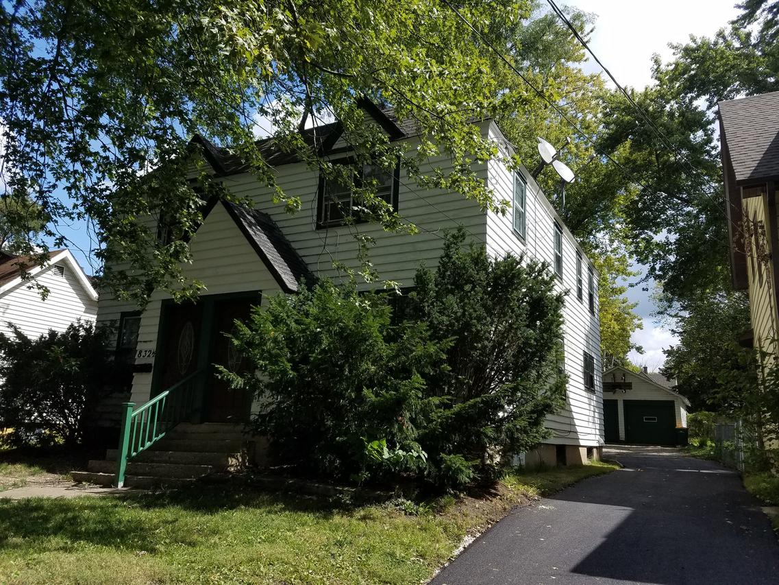 832 N 11th St., Dekalb, IL 60115