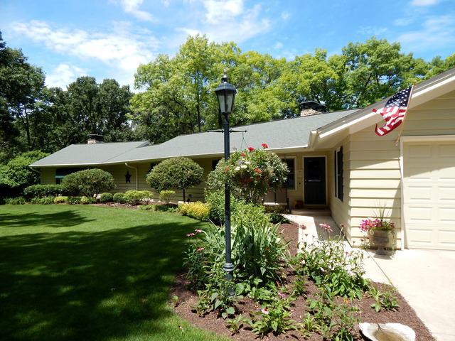 7228 Kinnikinnick Dr., Roscoe, IL 61073