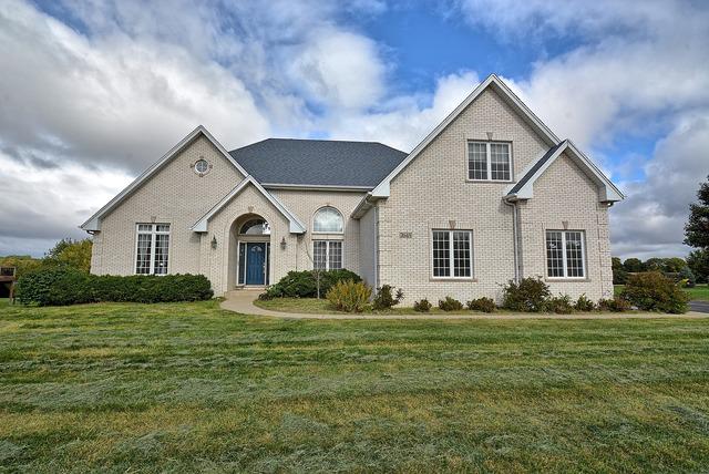 7645 Madeline Dr., Yorkville, IL 60560
