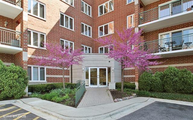 5225 N Riversedge Ter. #212, Chicago, IL 60630