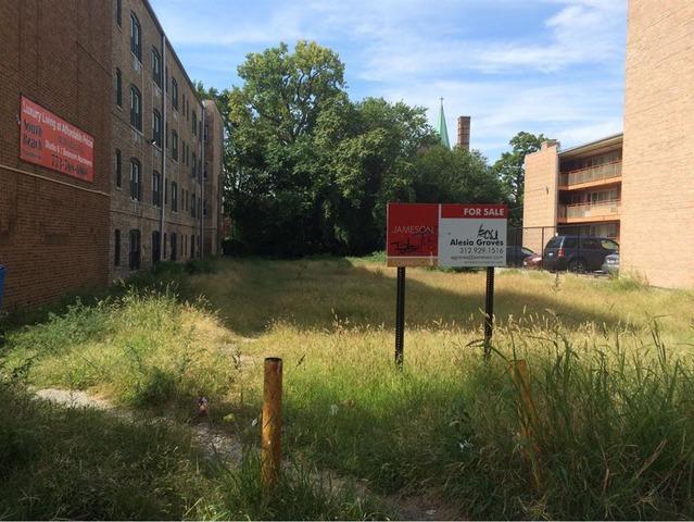 7806 S South Shore Dr., Chicago, IL 60649