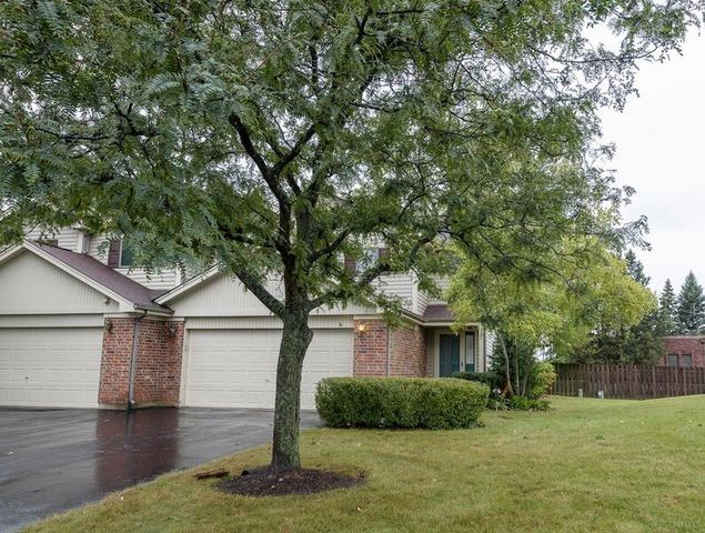 325 Cromwell Ct., Westmont, IL 60559