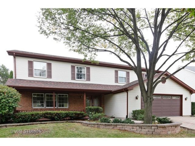 1107 Williamsburg St., Westmont, IL 60559