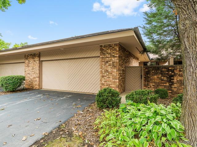 1232 Indian Trail Rd., Hinsdale, IL 60521