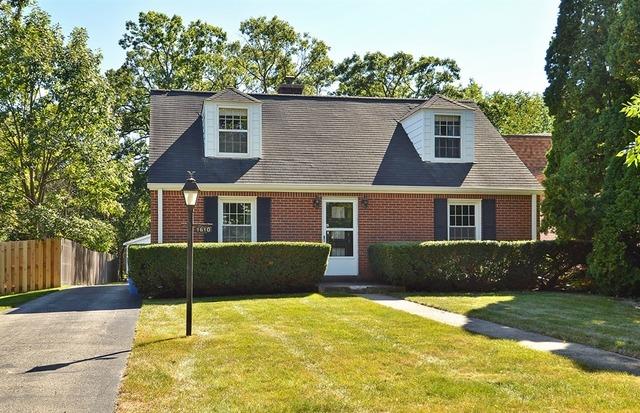 1610 Robin Hood Pl., Highland Park, IL 60035