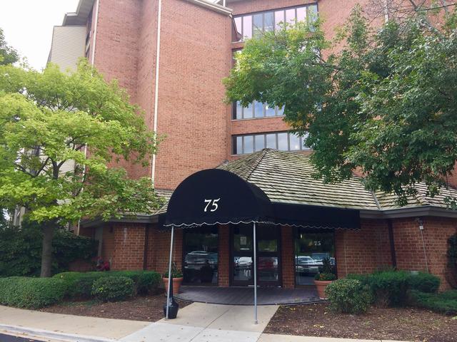 75 Kristin Cir. #109, Schaumburg, IL 60195