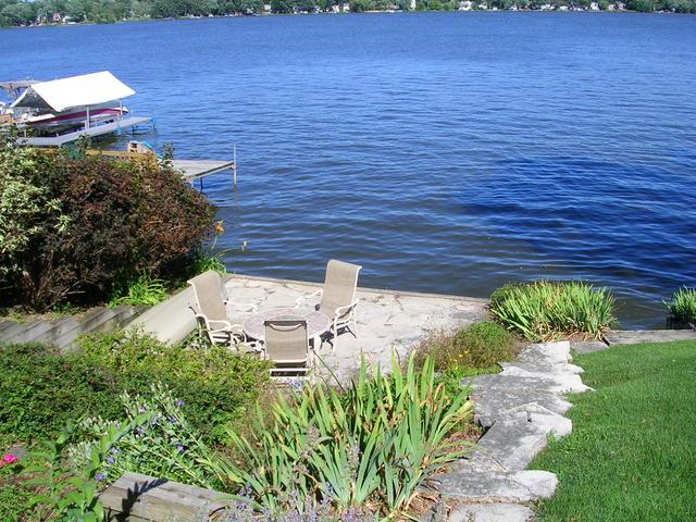 3708 W Lake Shore Dr., Wonder Lake, IL 60097