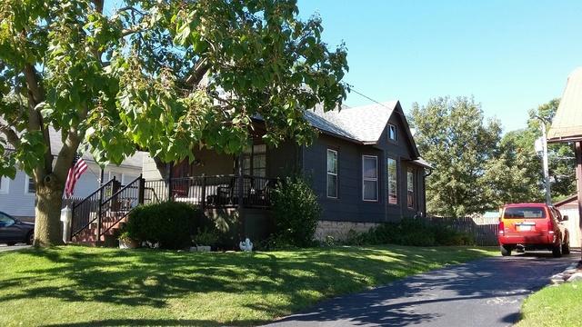 911 Jasper St., Joliet, IL 60436