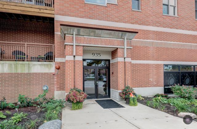 935 Burlington Ave. #107, Downers Grove, IL 60515