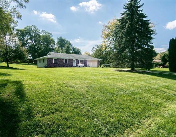 8371 Mark Dr., Roscoe, IL 61073