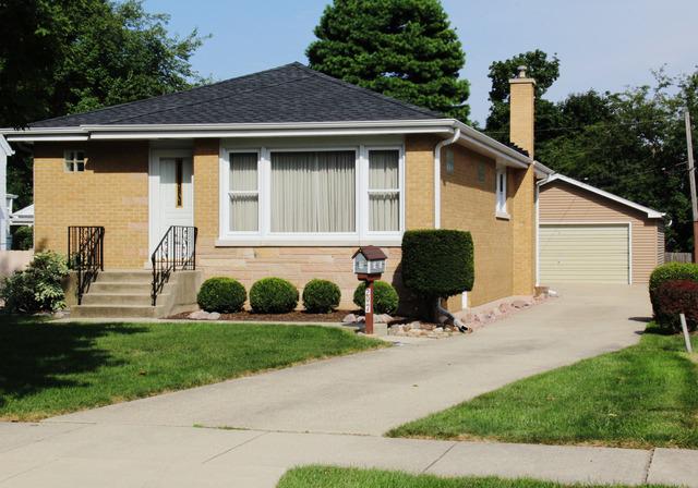 297 N Highview Ave., Elmhurst, IL 60126