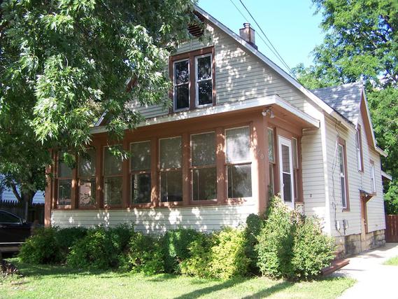 420 N 10th St., Dekalb, IL 60115