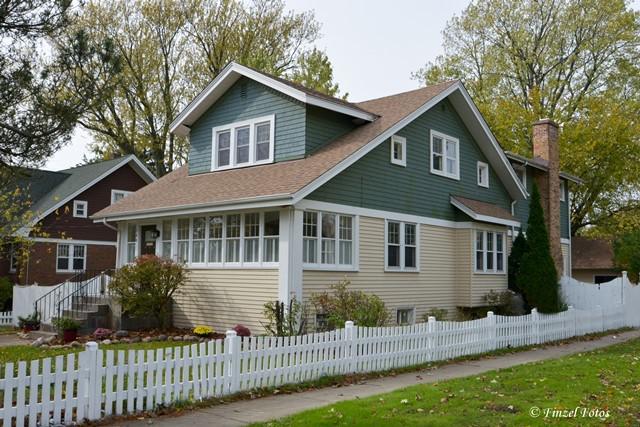 146 College St., Crystal Lake, IL 60014