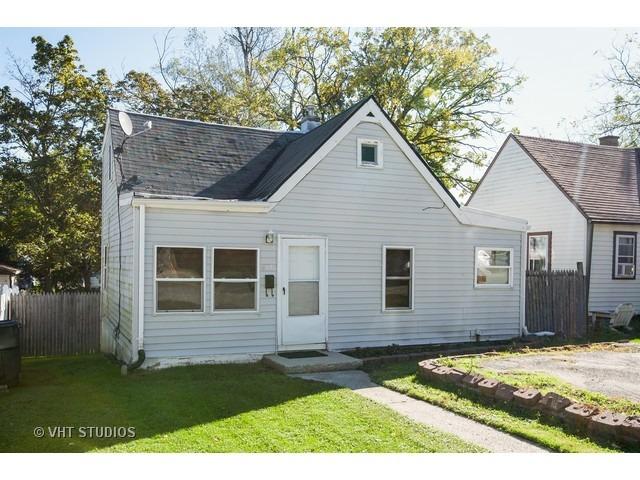 409 Highmoor Dr., Round Lake Park, IL 60073