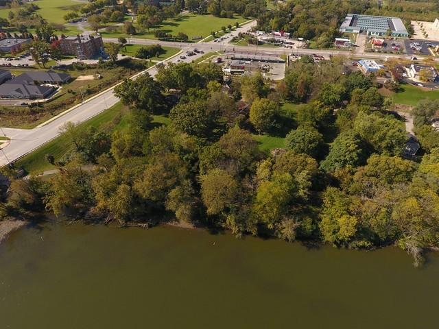 419 Offutt Ln., North Aurora, IL 60542