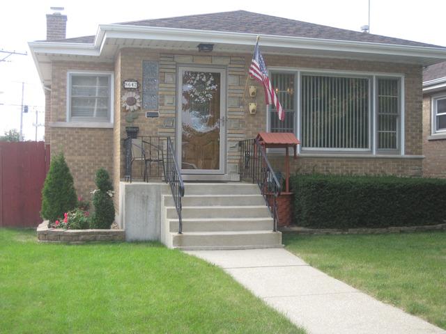 8642 S Kostner Ave., Chicago, IL 60652