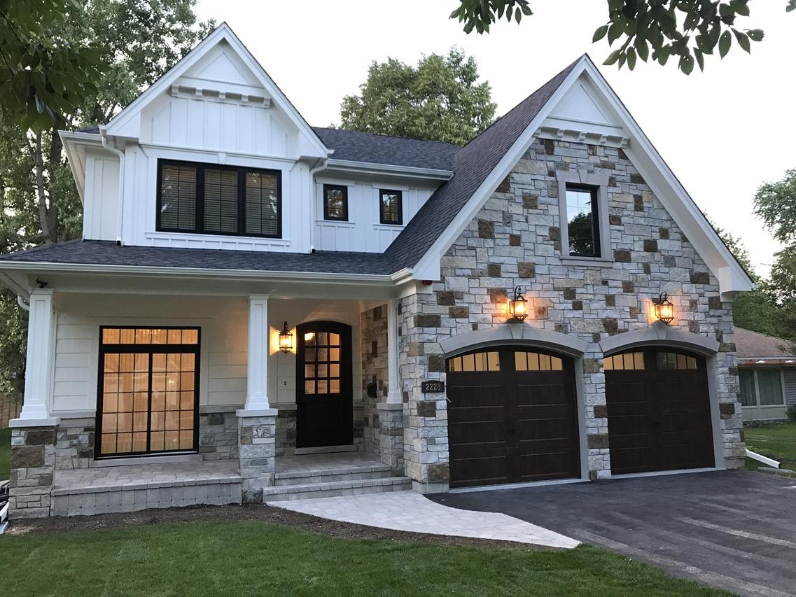 2228 Oak Ave., Northbrook, IL 60062