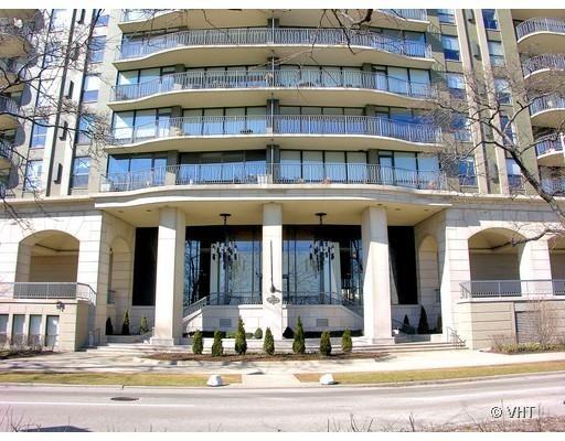 1040 N Lake Shore Dr. #23D, Chicago, IL 60611