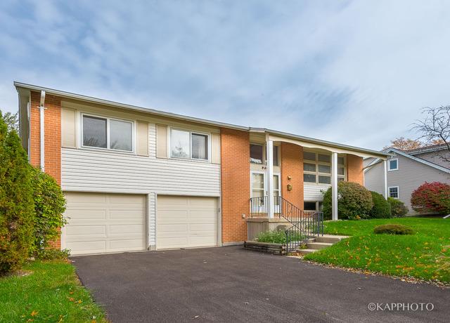 920 Charleston Ln., Hoffman Estates, IL 60192