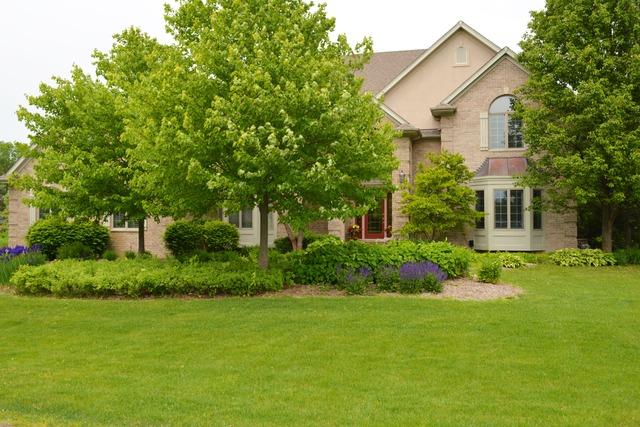 1006 Prestwick Dr., Frankfort, IL 60423